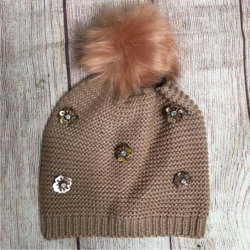 3/$25 Neiman Marcus Dolly Pom Pom Beanie Hat Size Small/Medium